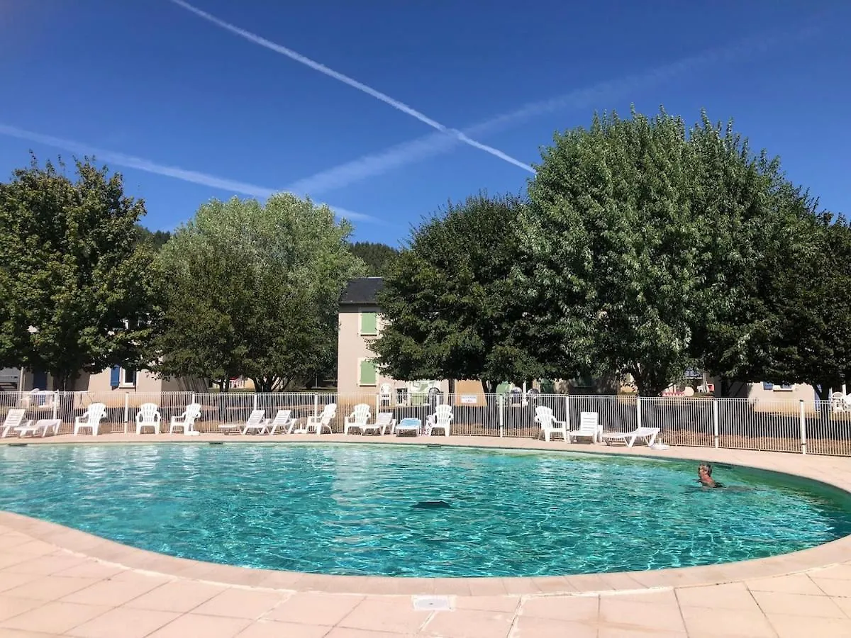 #La Marmotte - Piscine Chauffee, Nature Pierrefiche  0*, Pierrefiche (Aveyron) 프랑스